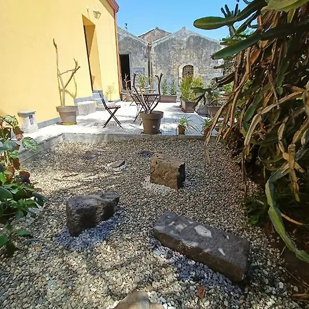 Giardino Arancio - *