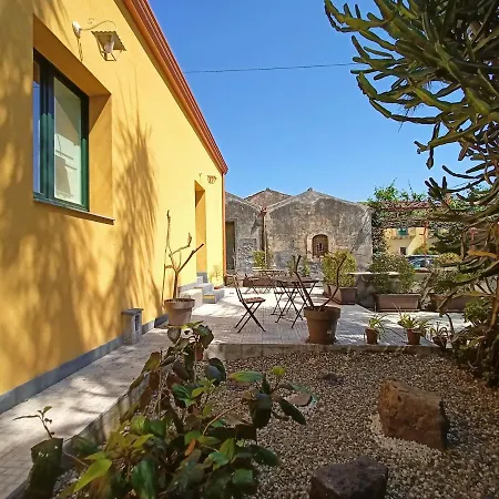 בית נופש Giardino Arancio -